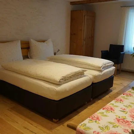 Alojamento de Acomodação e Pequeno-almoço Waldrast 3*