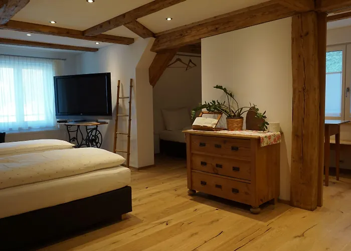 Waldrast Bed & Breakfast